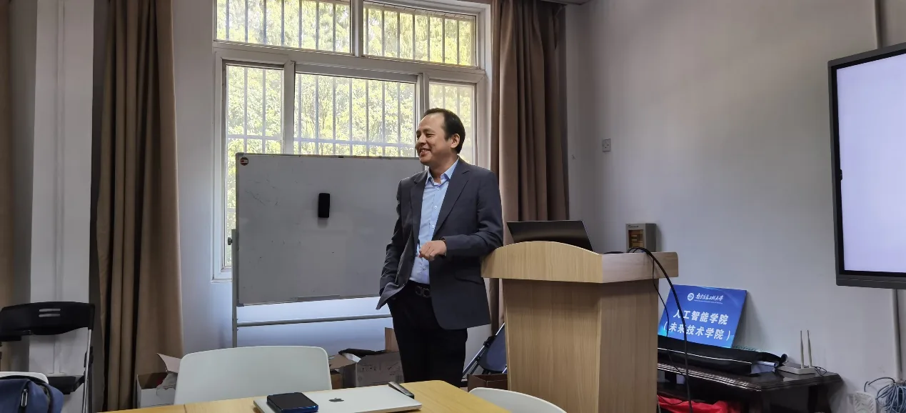 The institute specially invited Professor Ji Zhiwei from the School of Artificial Intelligence of Nanjing Agricultural University to give an academic report.