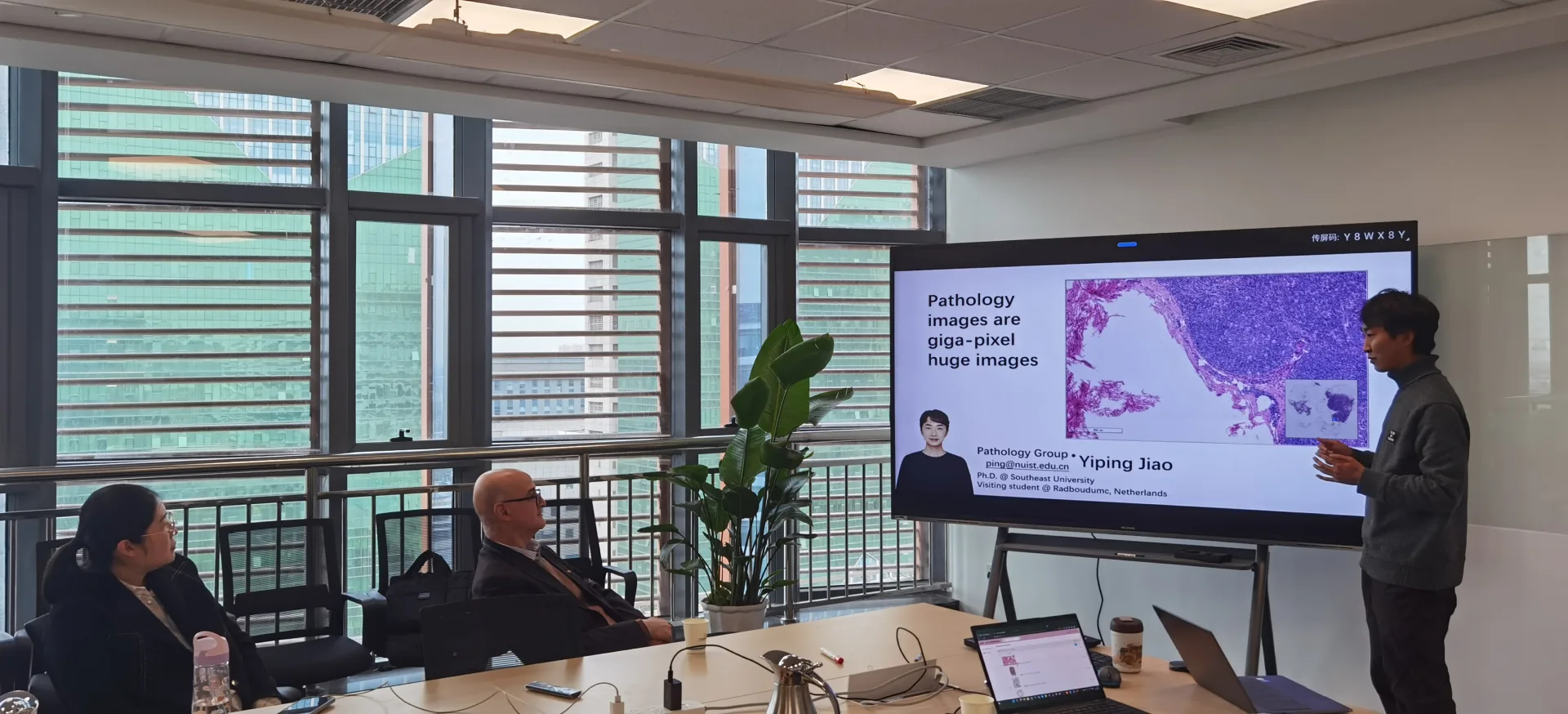 Academician Moncef Gabbouj from Tampere University in Finland visited the institute for guidance
