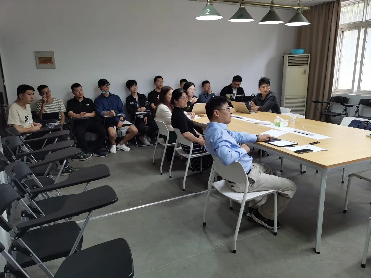 Professor Ji Zhiwei from the School of Artificial Intelligence of Nanjing Agricultural University came to the school to give an academic report