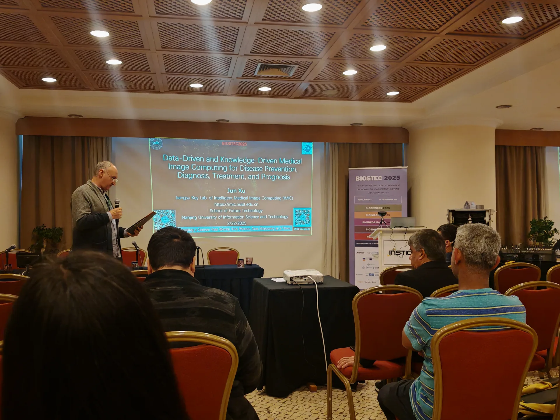 Key Laboratory Xu Jun and Liu Hui were invited to attend the 18th International Conference on Biomedical Engineering Technology and Systems and deliver keynote speeches