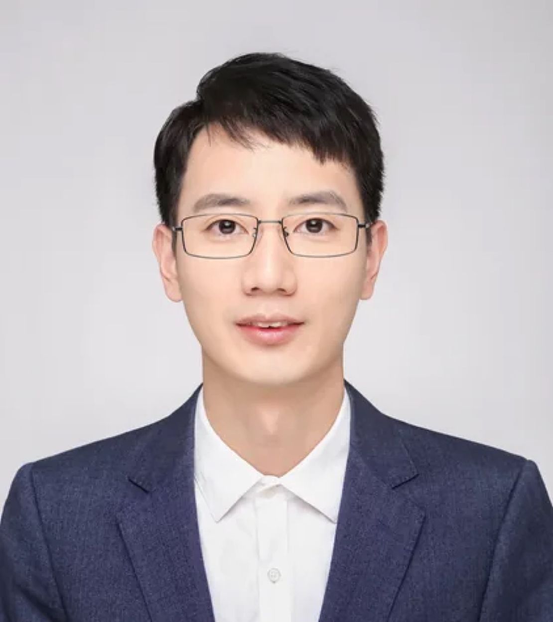 Young researcher Cheng Wei from the Institute of Brain-inspired Intelligence Science and Technology at Fudan University came to the school to give a report